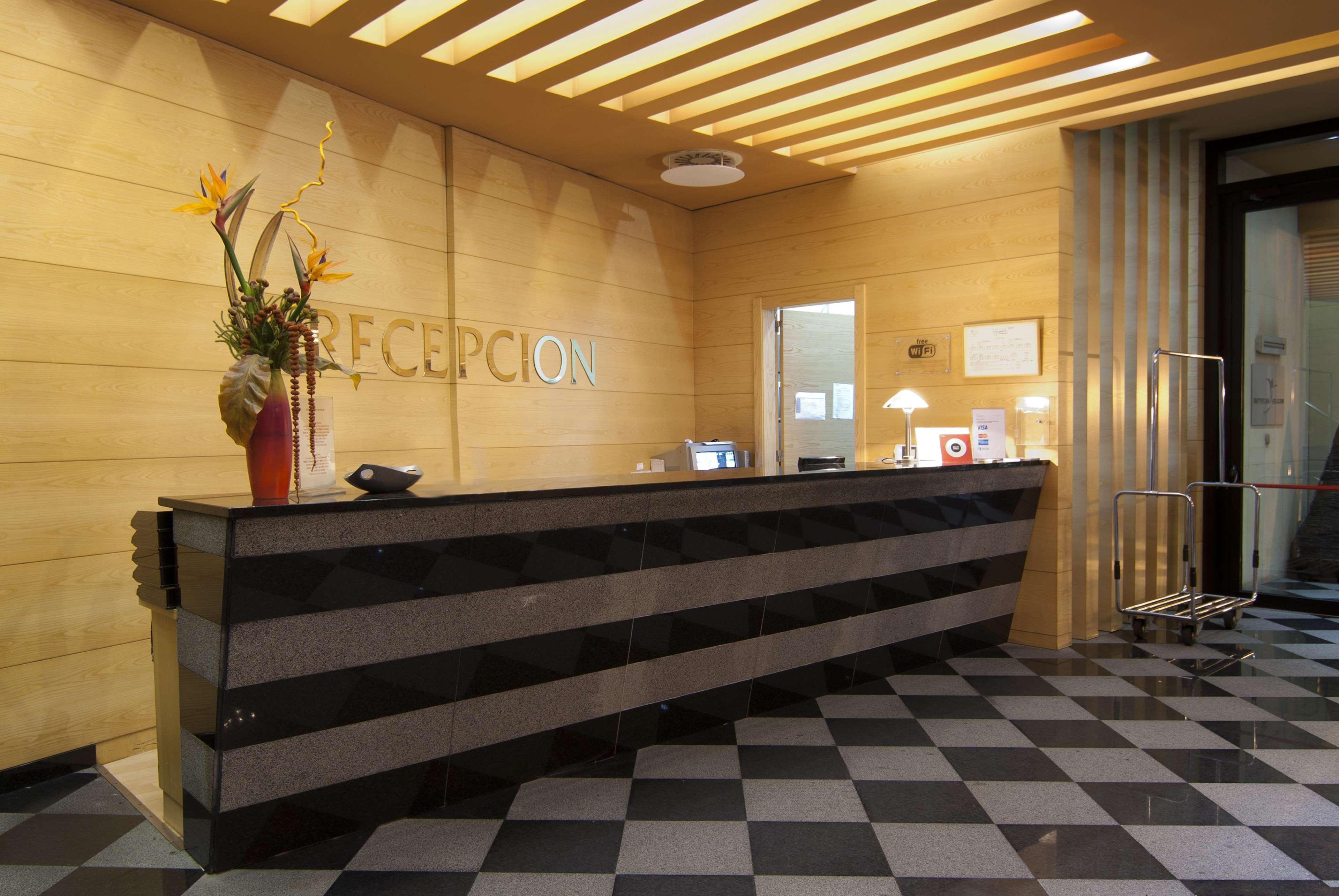 Silken Coliseum Hotel Santender Kültér fotó