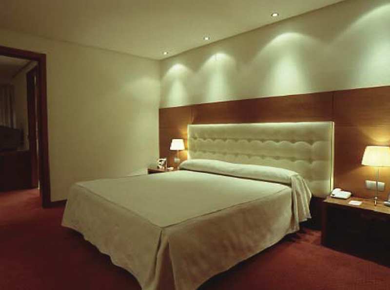 Silken Coliseum Hotel Santender Szoba fotó